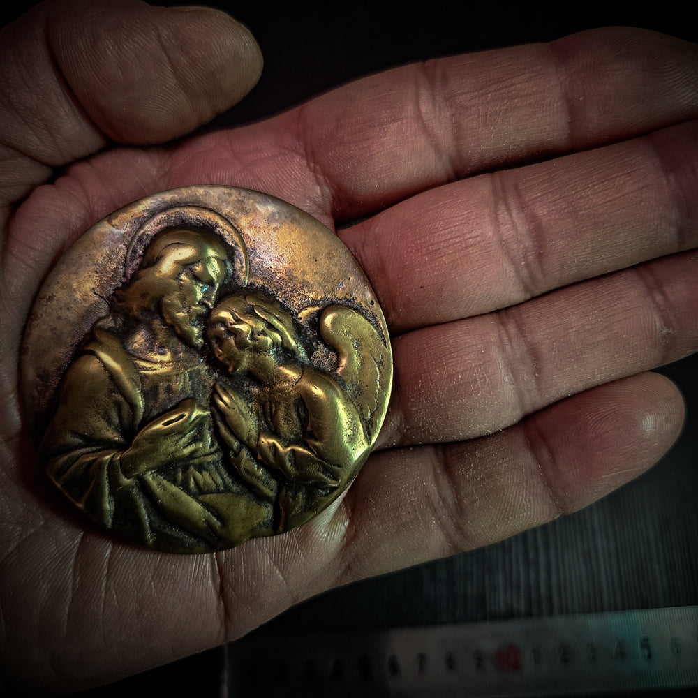 Iisus cu ingeras in brate