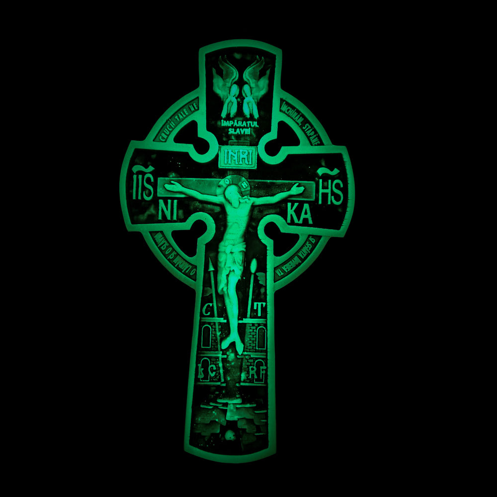 Crucifix Lumina Credinței – Efect fosforescent